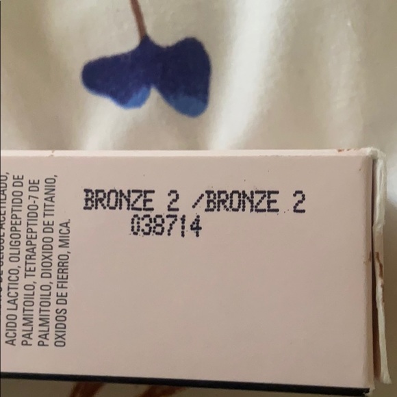 Liquid Foundation - Picture 2 of 5